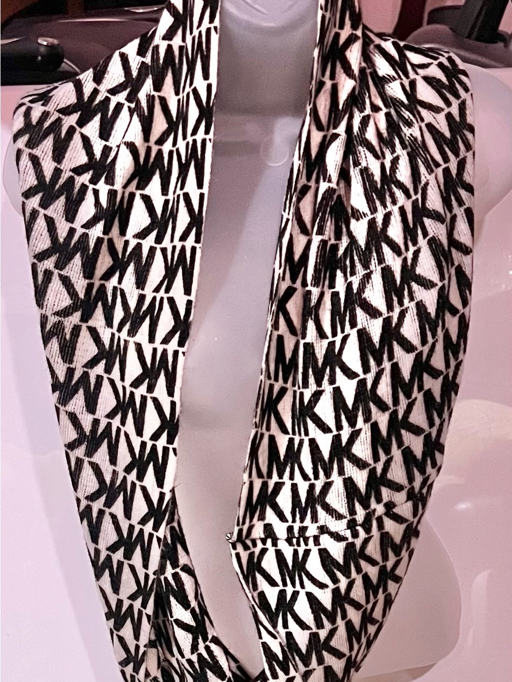 MICHAEL Michael Kors Black and White Logo Infinity Scarf
